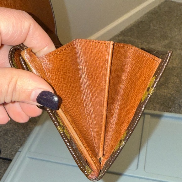Louis Vuitton Vintage Monogram Bifold Wallet - Picture 5 of 14
